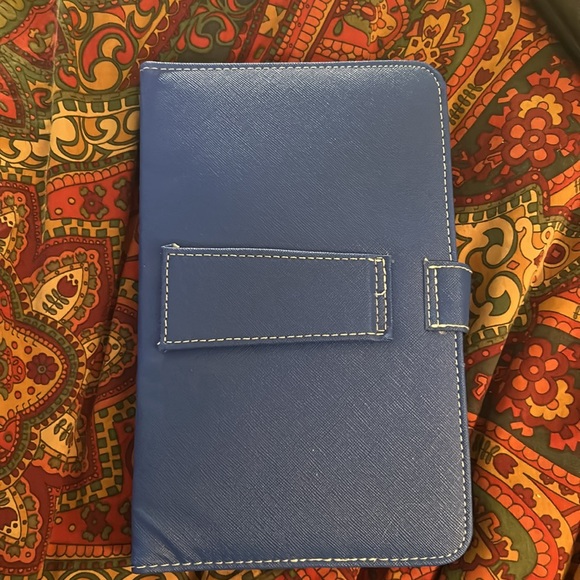 Small Keyboard for Cell Phone (with case) - Picture 4 of 4